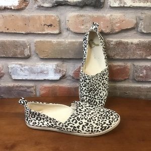 REPORT Women’s Cream Leopard Print Canvas Slip-on Flats 8